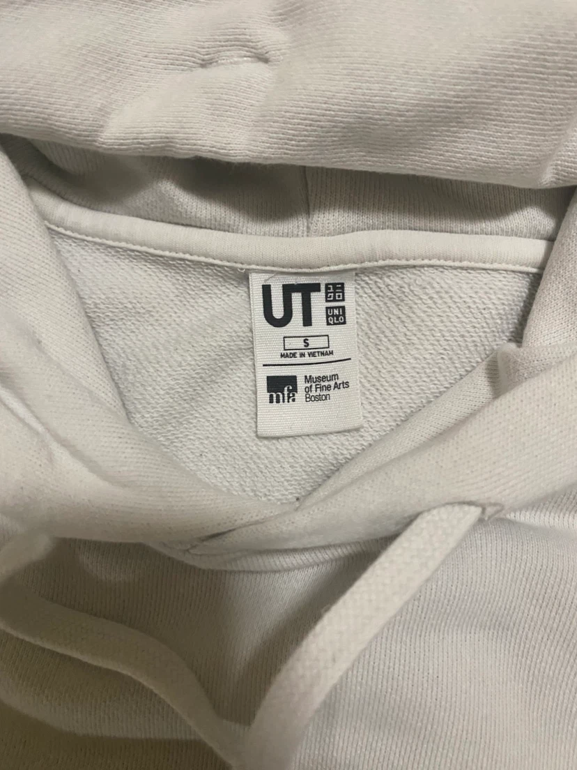 Uniqlo hoodie - photo 3