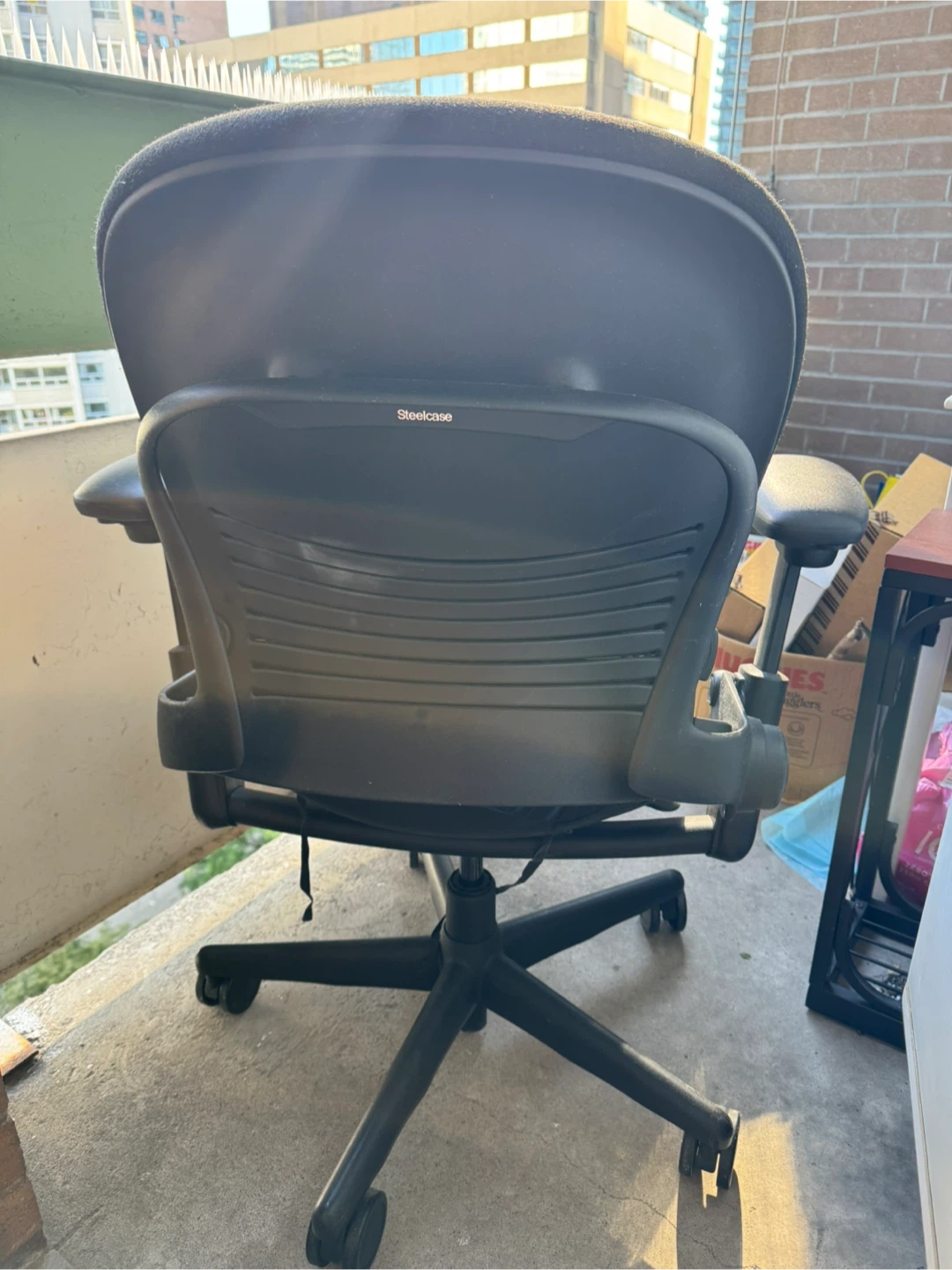 Steelcase black office chair - photo 2