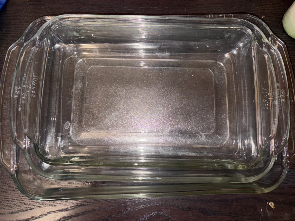 Set of 3 glass baking dishes