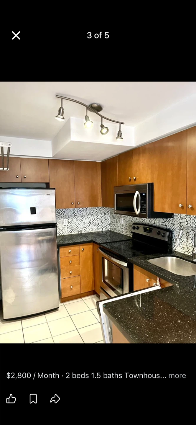 🌿 Furnished Room for Rent – Downtown Toronto (Female Only) - photo 3