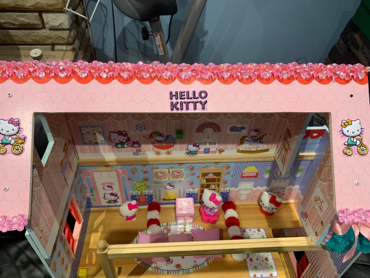 Hello Kitty Dollhouse with Accessories - photo 3