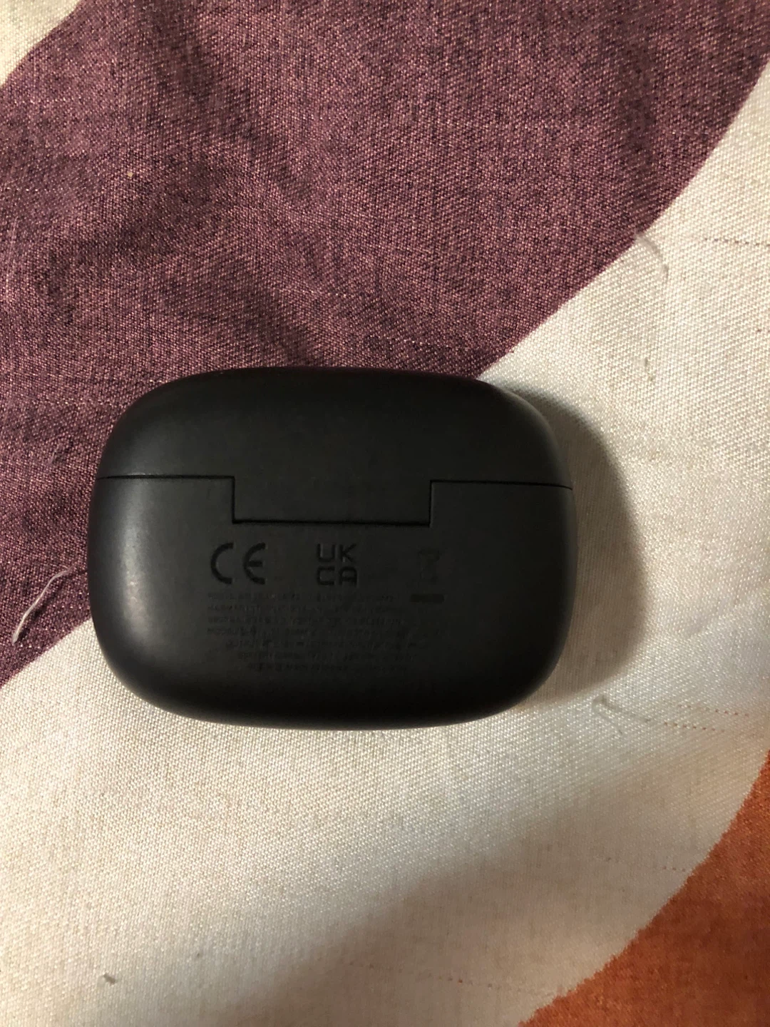 JBL wireless earbuds with Case - photo 2