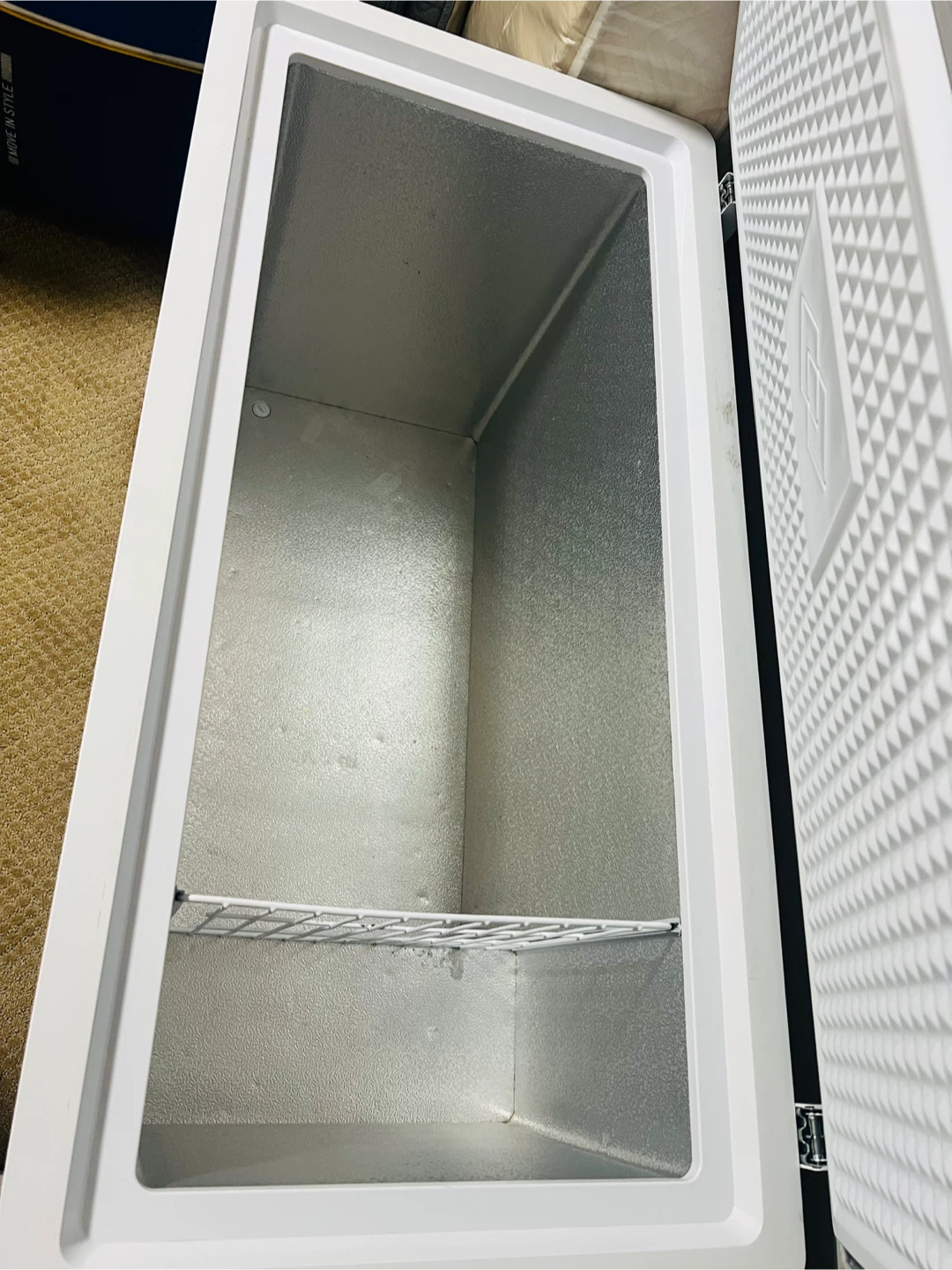Chest freezer for sale - photo 3