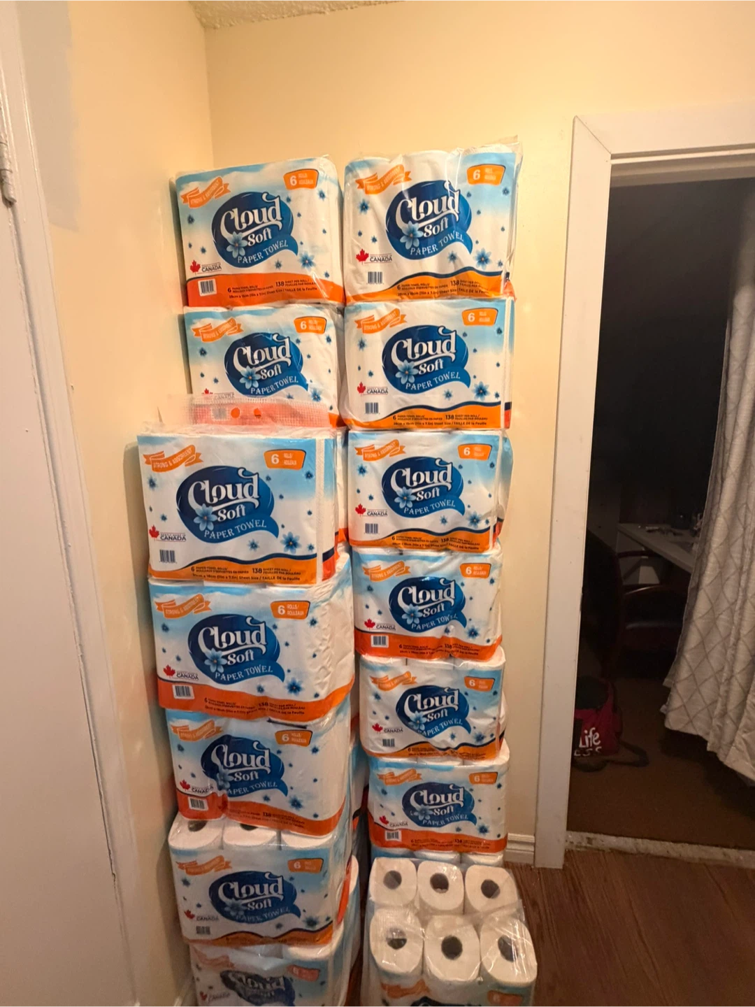 Cloud Soft Paper Towel Rolls