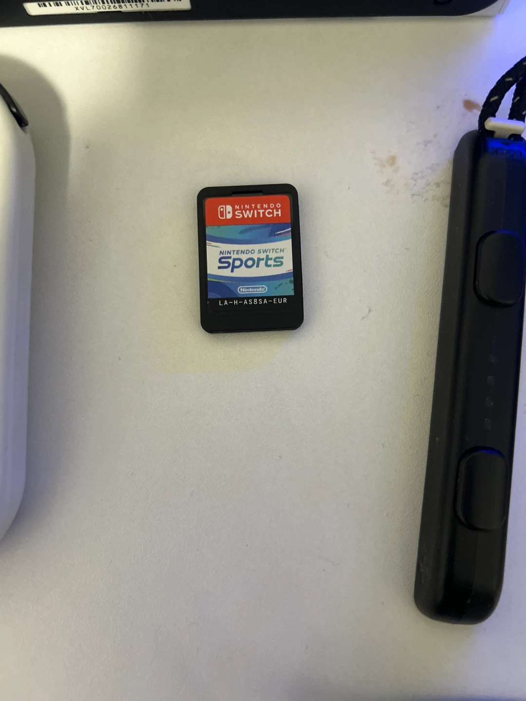 Nintendo Switch OLED in white with nintendo switch sports - photo 4