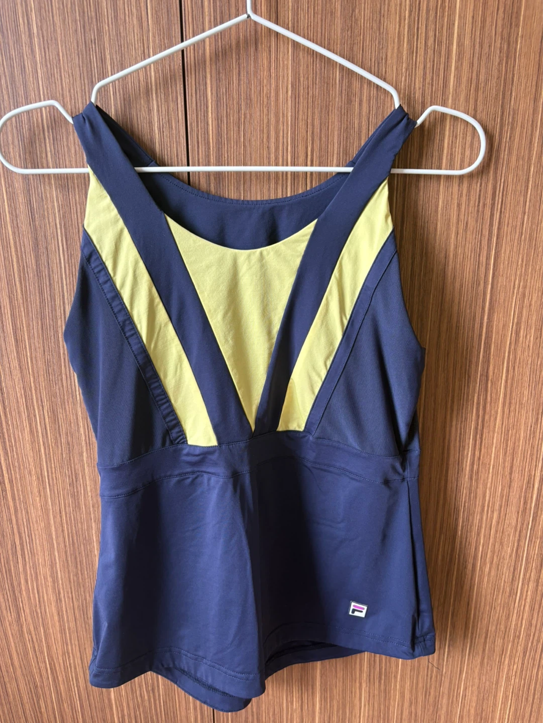 Athletic tops