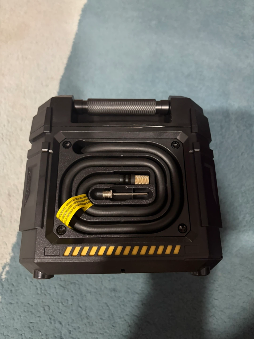 CAT 1750A Lithium Power Station / Tire Inflator — No Jump Cables - photo 2