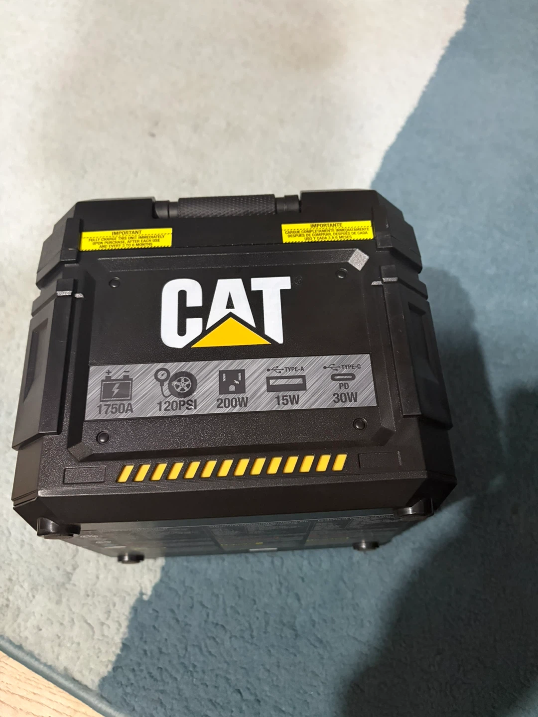 CAT 1750A Lithium Power Station / Tire Inflator — No Jump Cables - photo 3
