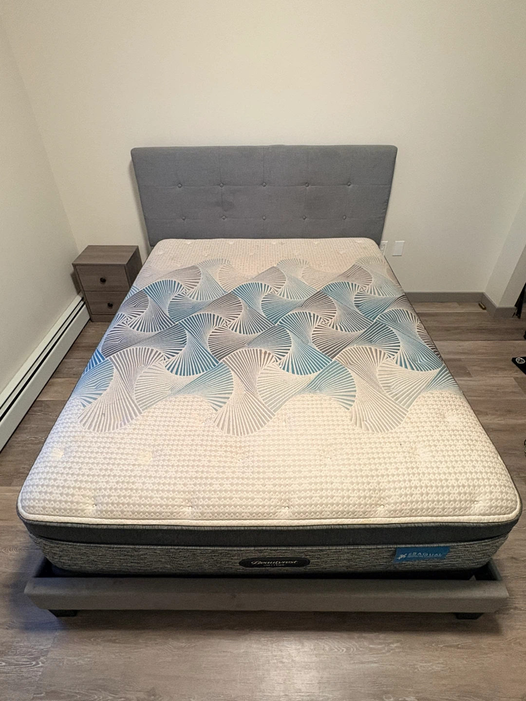 Queen Bed Set – Bed Frame, Mattress & Boxbase