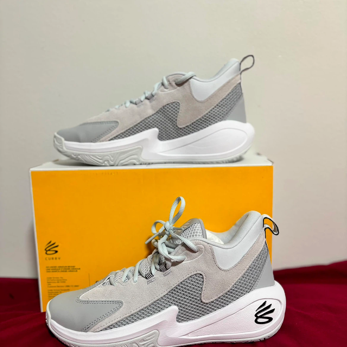 Under Armour Curry Shoes - Light Grey/White