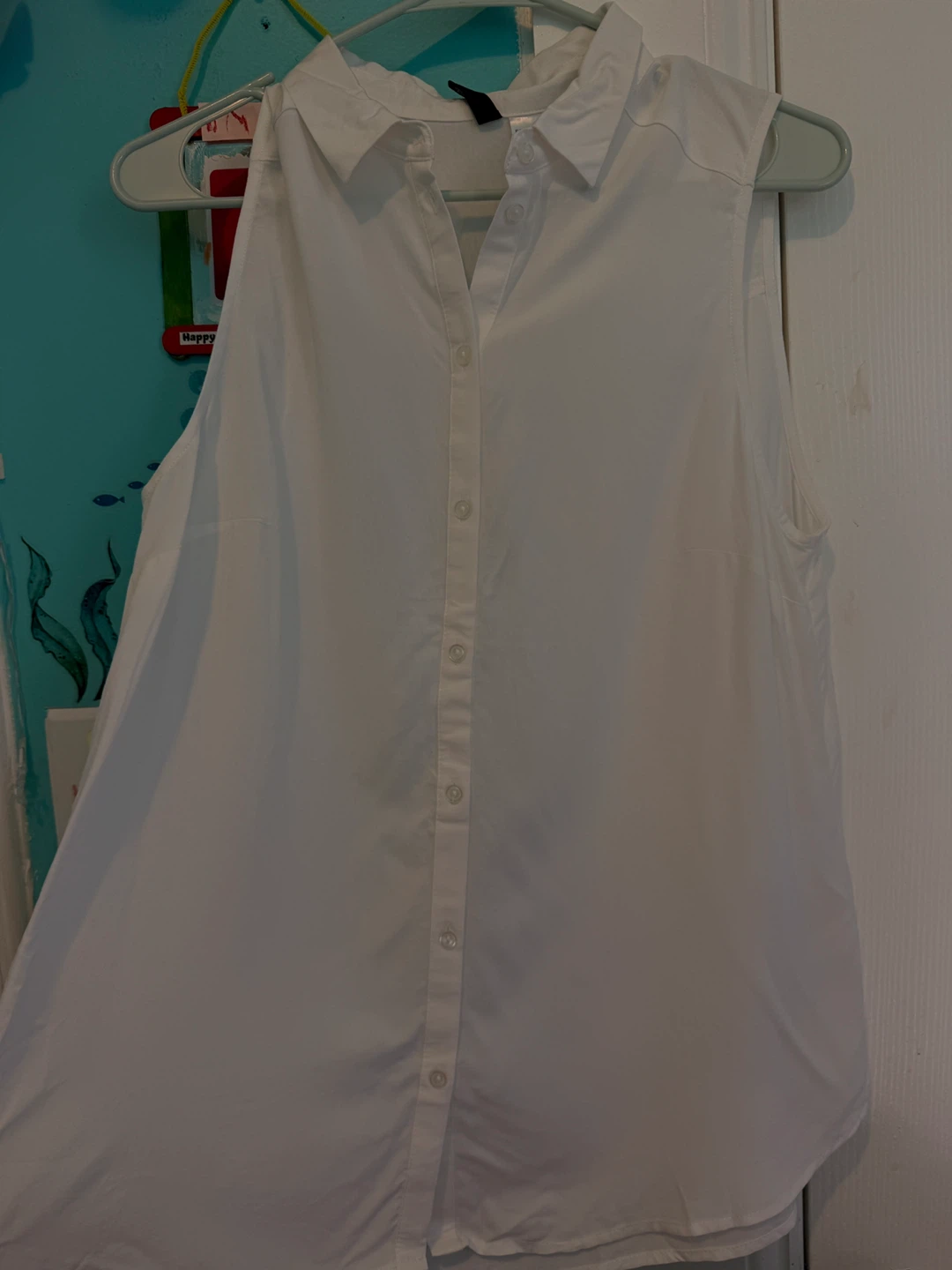 H&M White Sleeveless Collared Button-Up Shirt