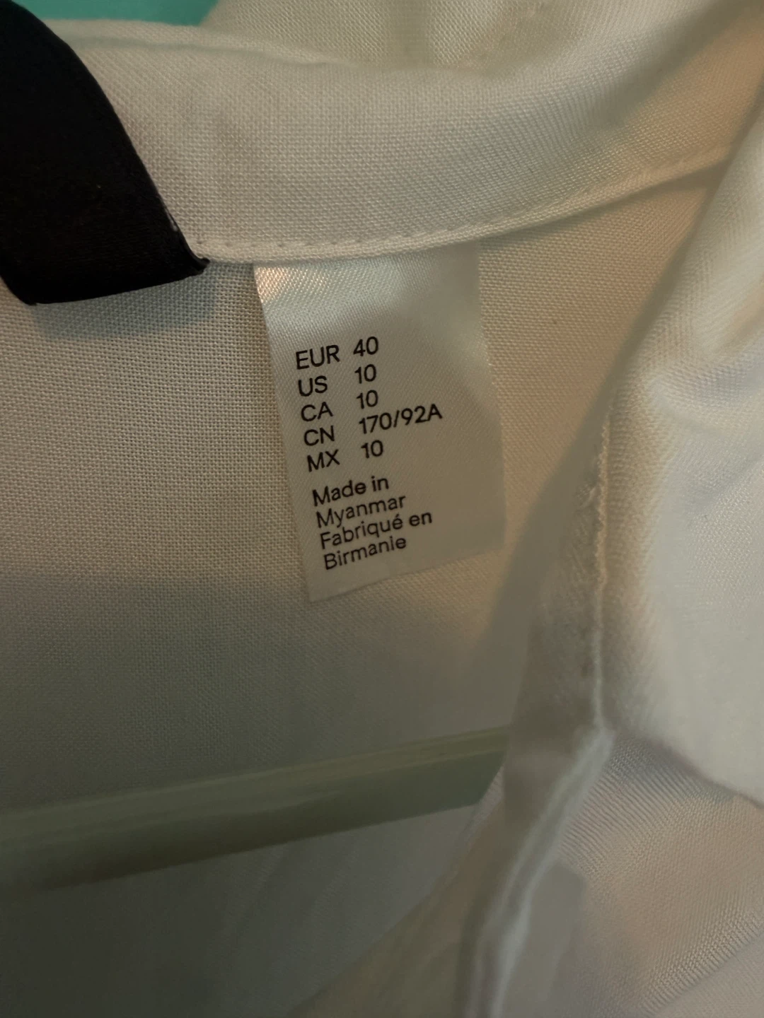 H&M White Sleeveless Collared Button-Up Shirt - photo 2