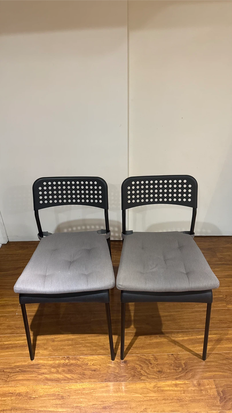 Set of 2 Black Chairs with Grey Cushions - photo 2