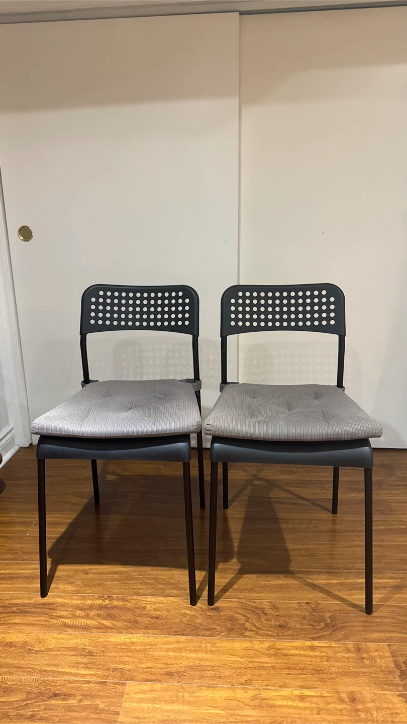 Set of 2 Black Chairs with Grey Cushions - photo 3