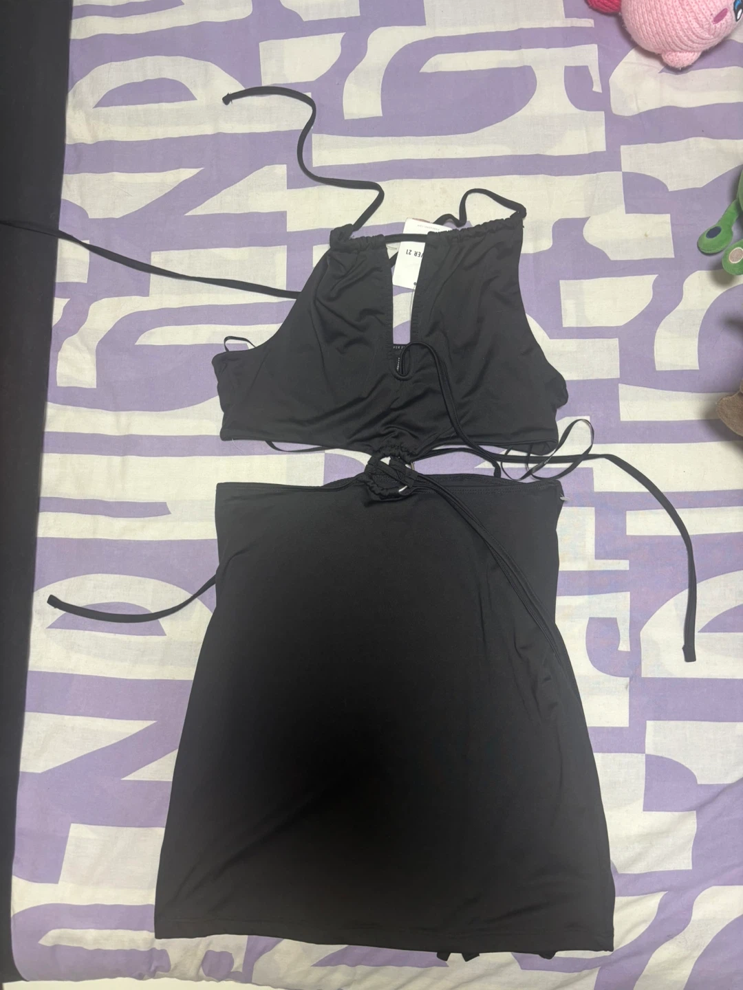 Forever 21 Black Halter Top & Skirt Set - photo 2