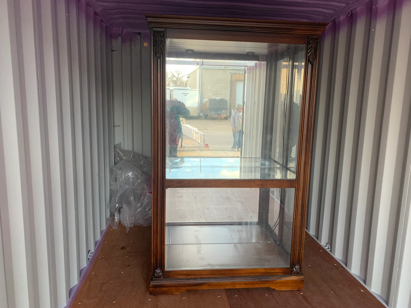Bookcase/curio cabinet - photo 2