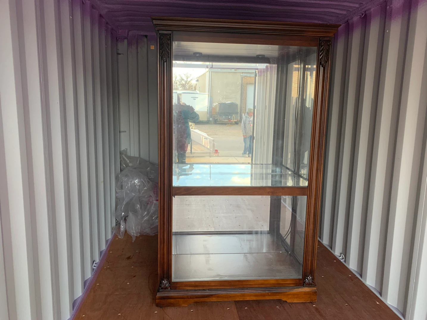 Bookcase/curio cabinet - photo 3