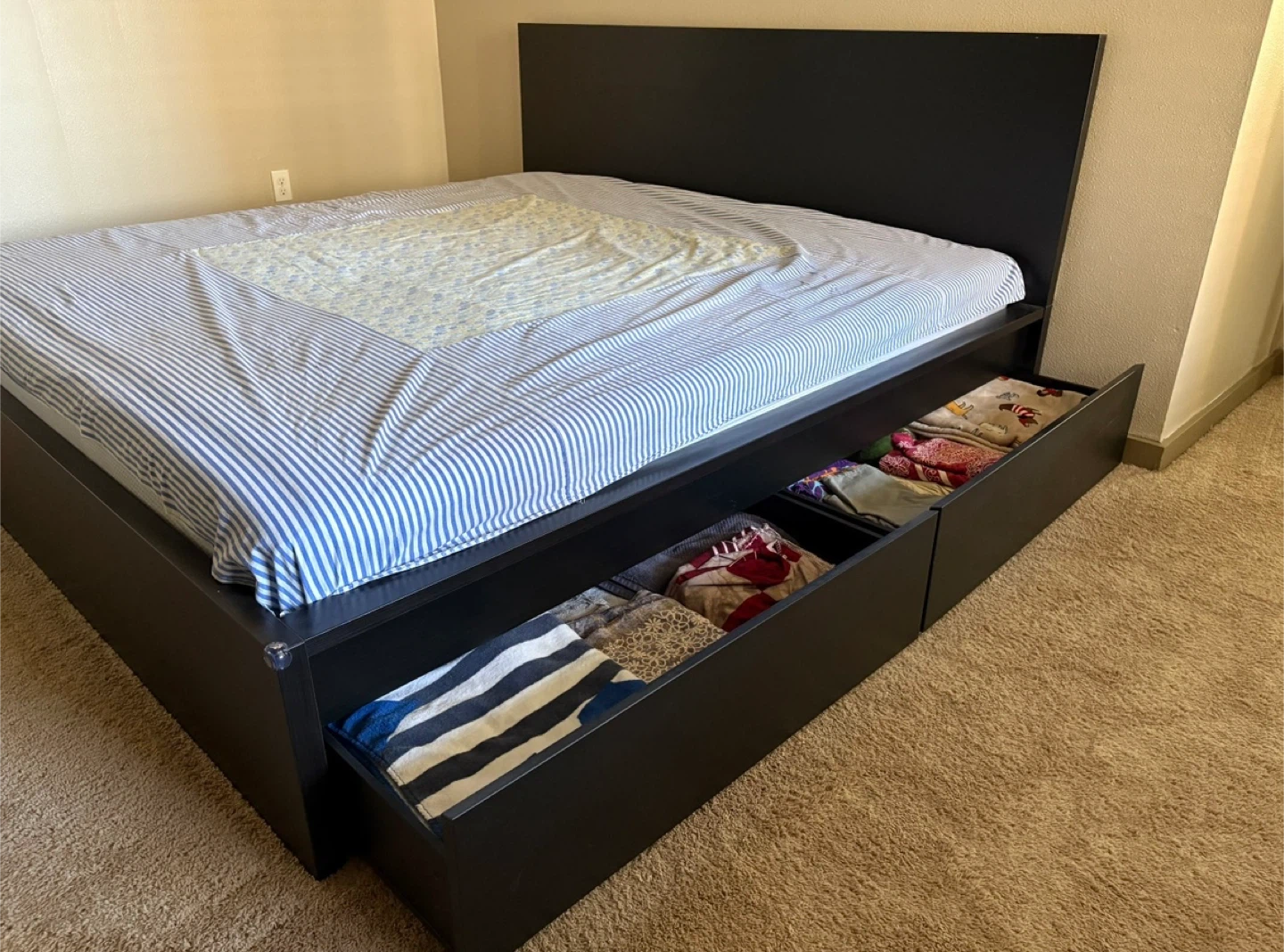 King Size Black Brown Malm IKEA Bed Frame /2 Drawers / Mattress - photo 2