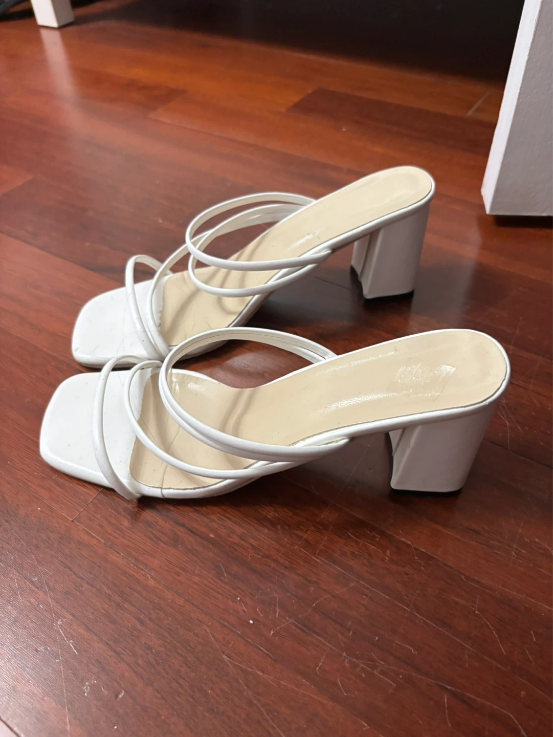 White heeled sandals - photo 2