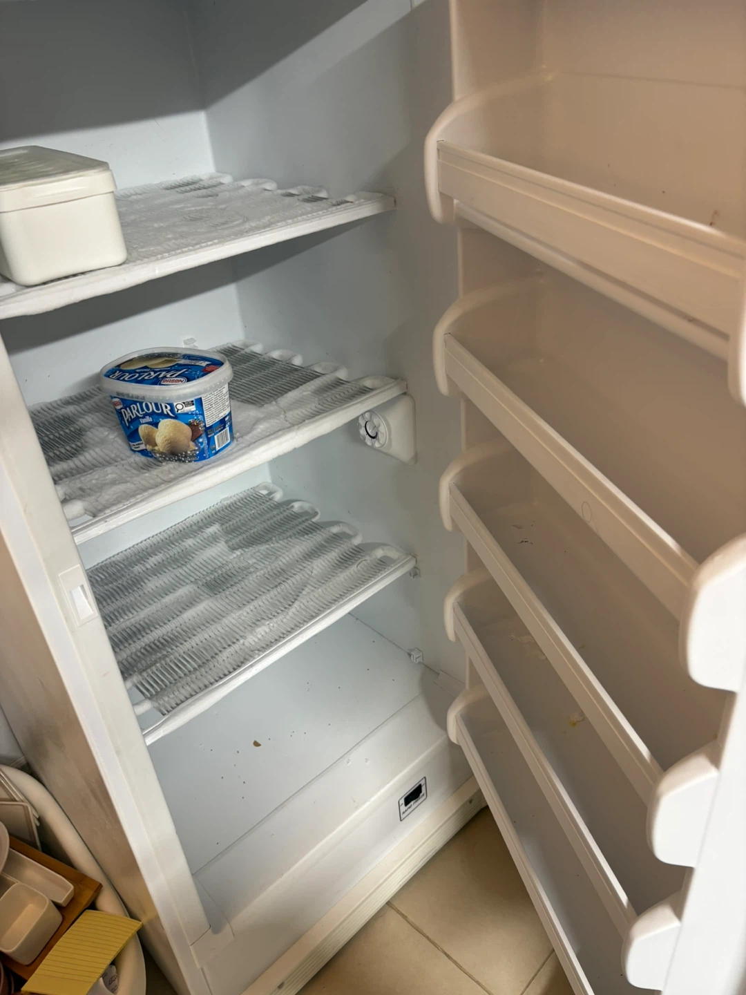 Kenmore upright freezer - photo 2
