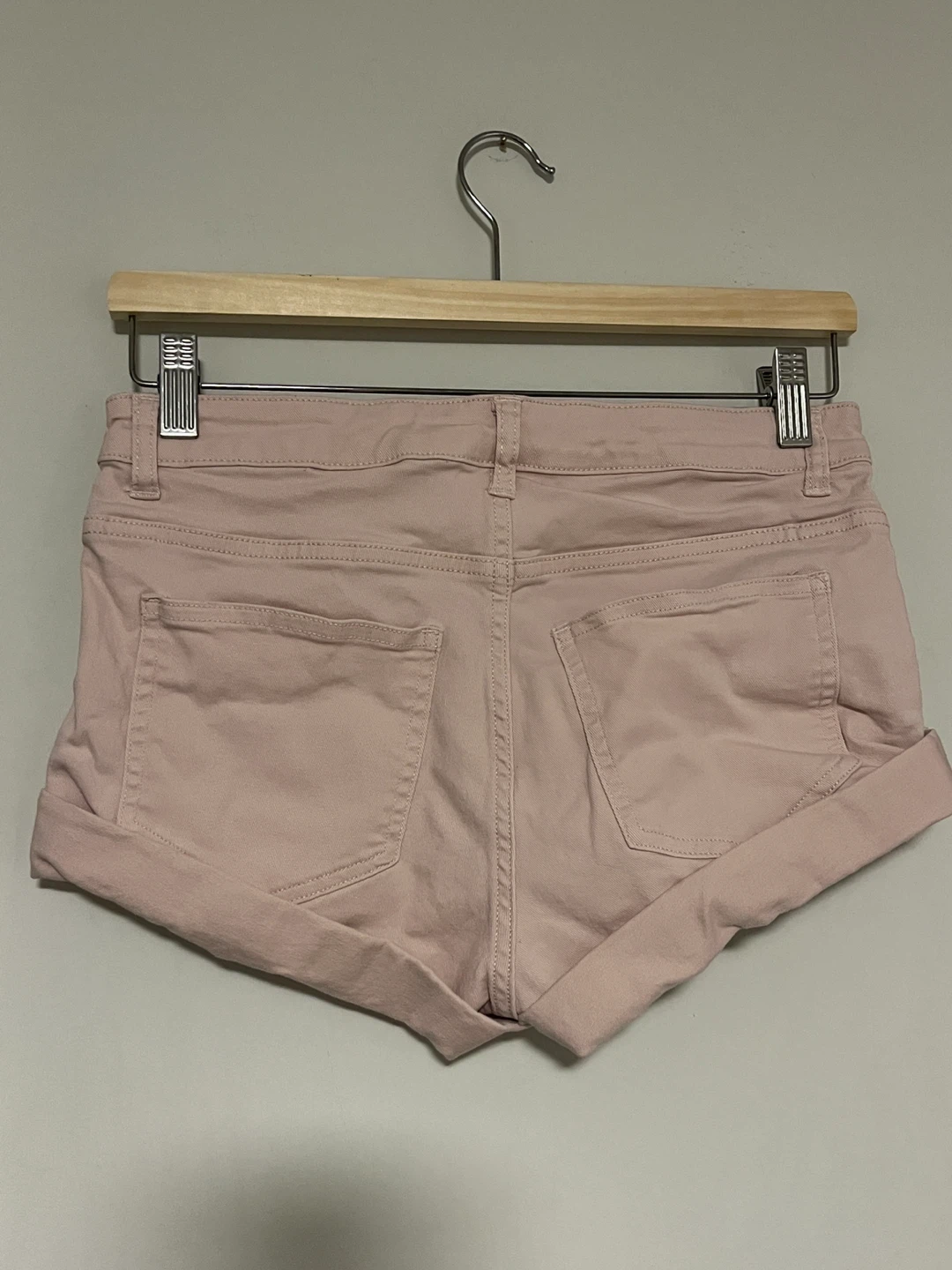 H&M Pink Denim Shorts Size 6 - photo 2