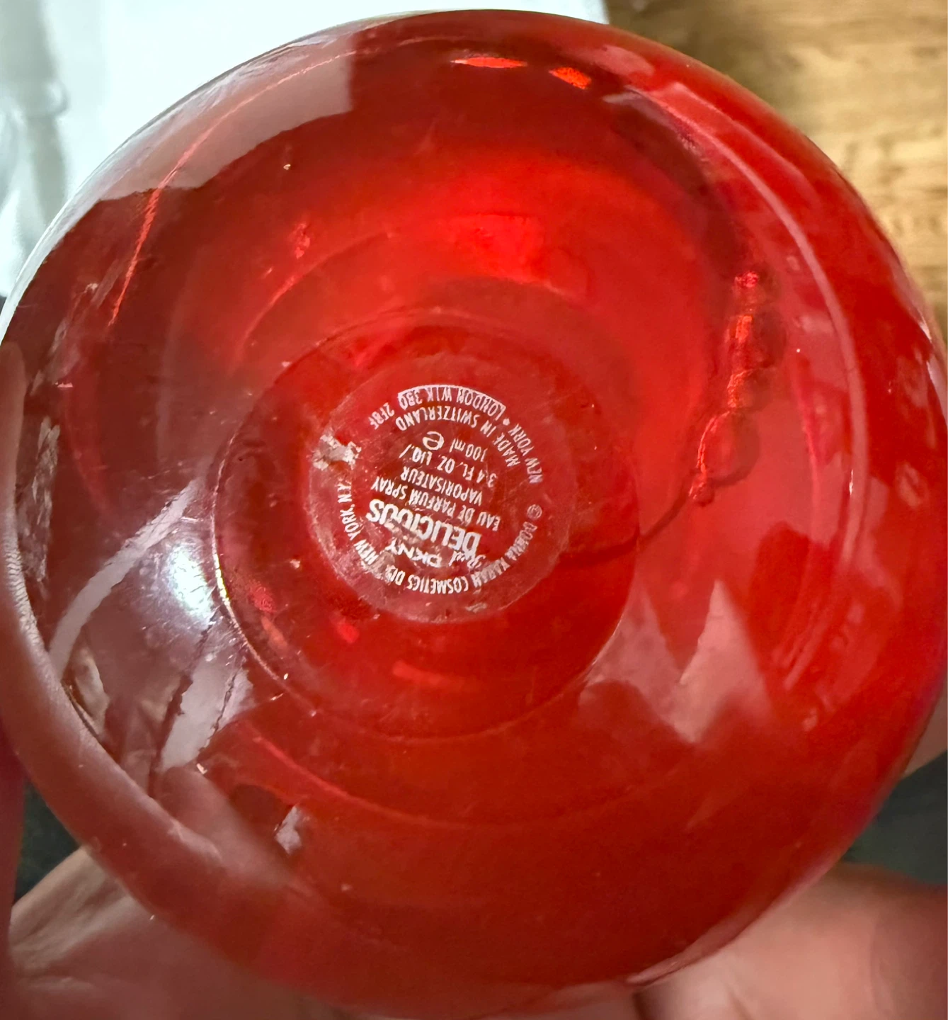 DKNY Red Delicious Eau de Parfum Spray 3.4 fl oz - photo 2