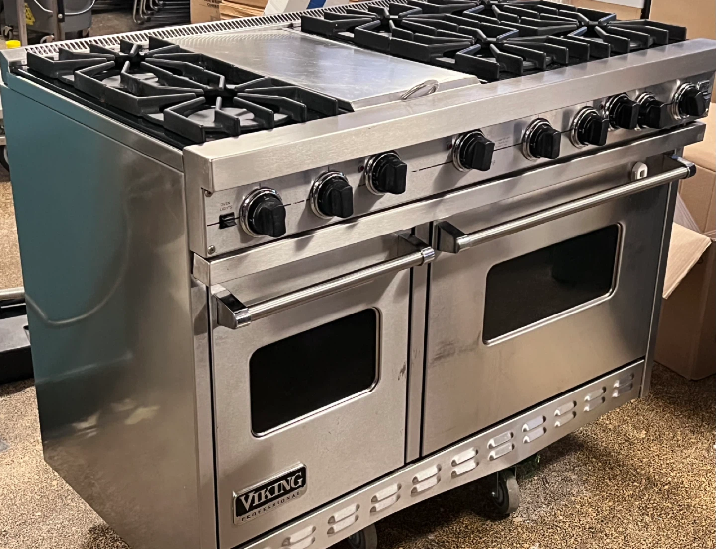 Viking Professional 6 Burner Gas Range with Griddle - photo 2