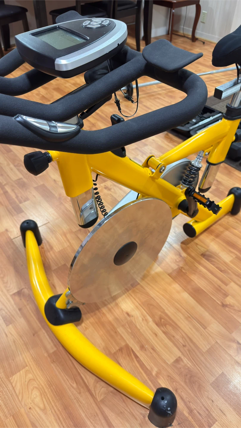 Xform Fitness Indoor Cycling Bike and Treadmill. Take all - photo 3