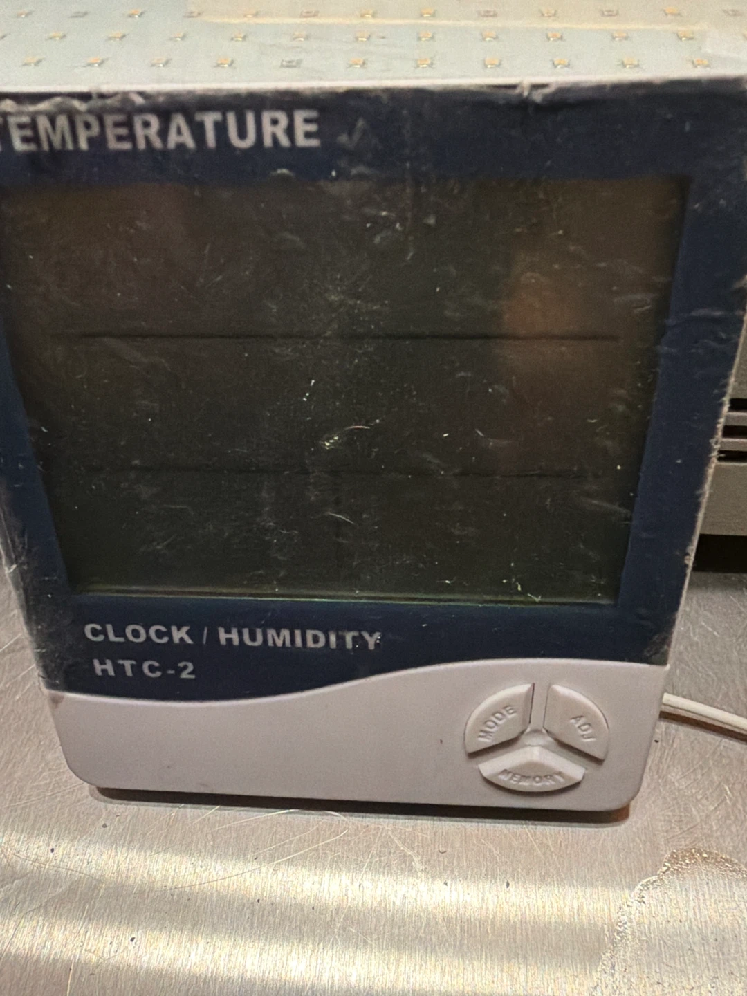 LED Grow Light with Temperature & Humidity Monitor - photo 2