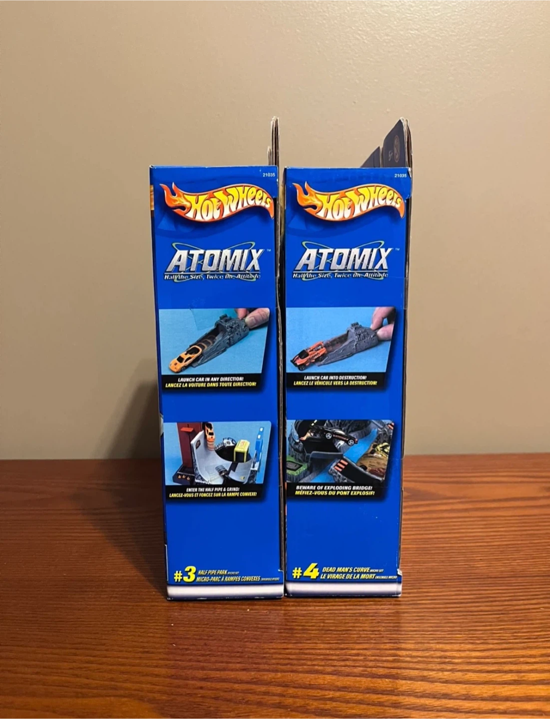VINTAGE (2002) HOT WHEELS ATOMIX MICRO CAR SETS - photo 3
