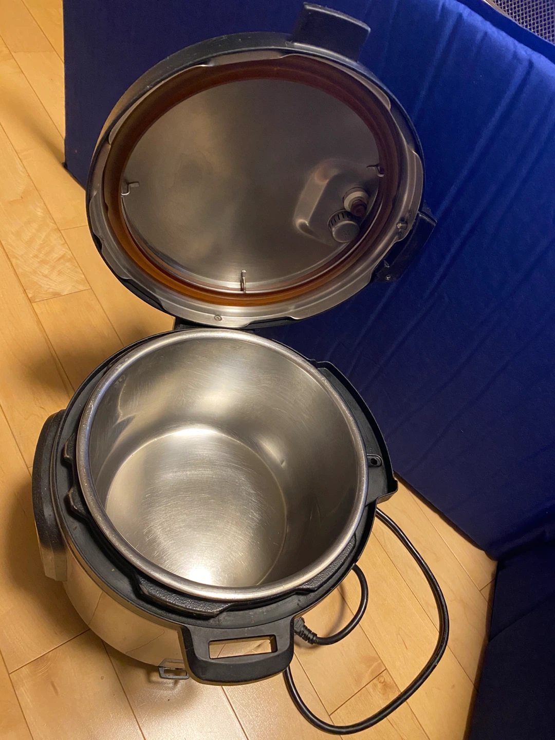 Instant Pot Duo 7-in-1 Electric Pressure Cooker - photo 3
