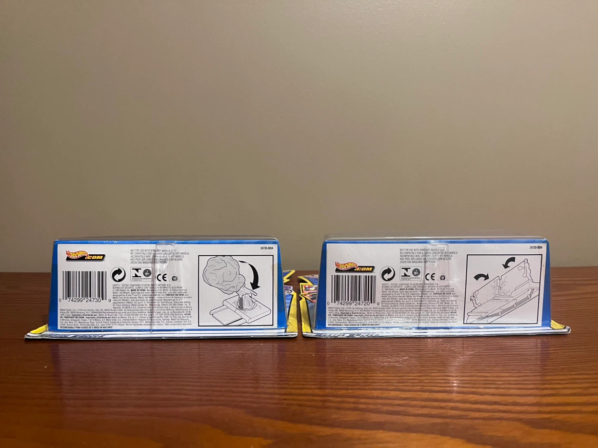 VINTAGE (1999) HOT WHEELS CRASHERS 2 DOUBLE DAMAGE SETS - photo 3