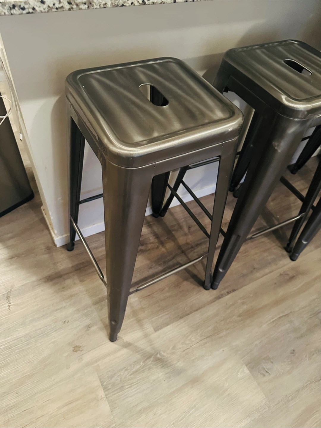 Metal Bar 3 stools