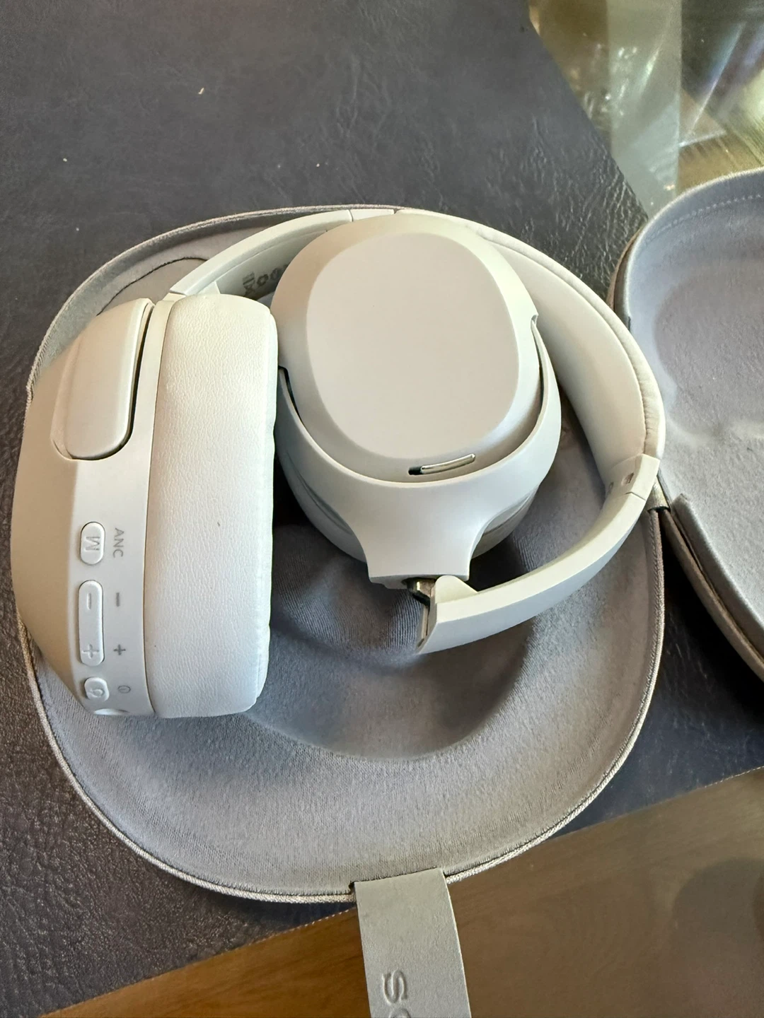 Sony WH-1000XM5Wireless Noise Cancelling Headphones - White - photo 3