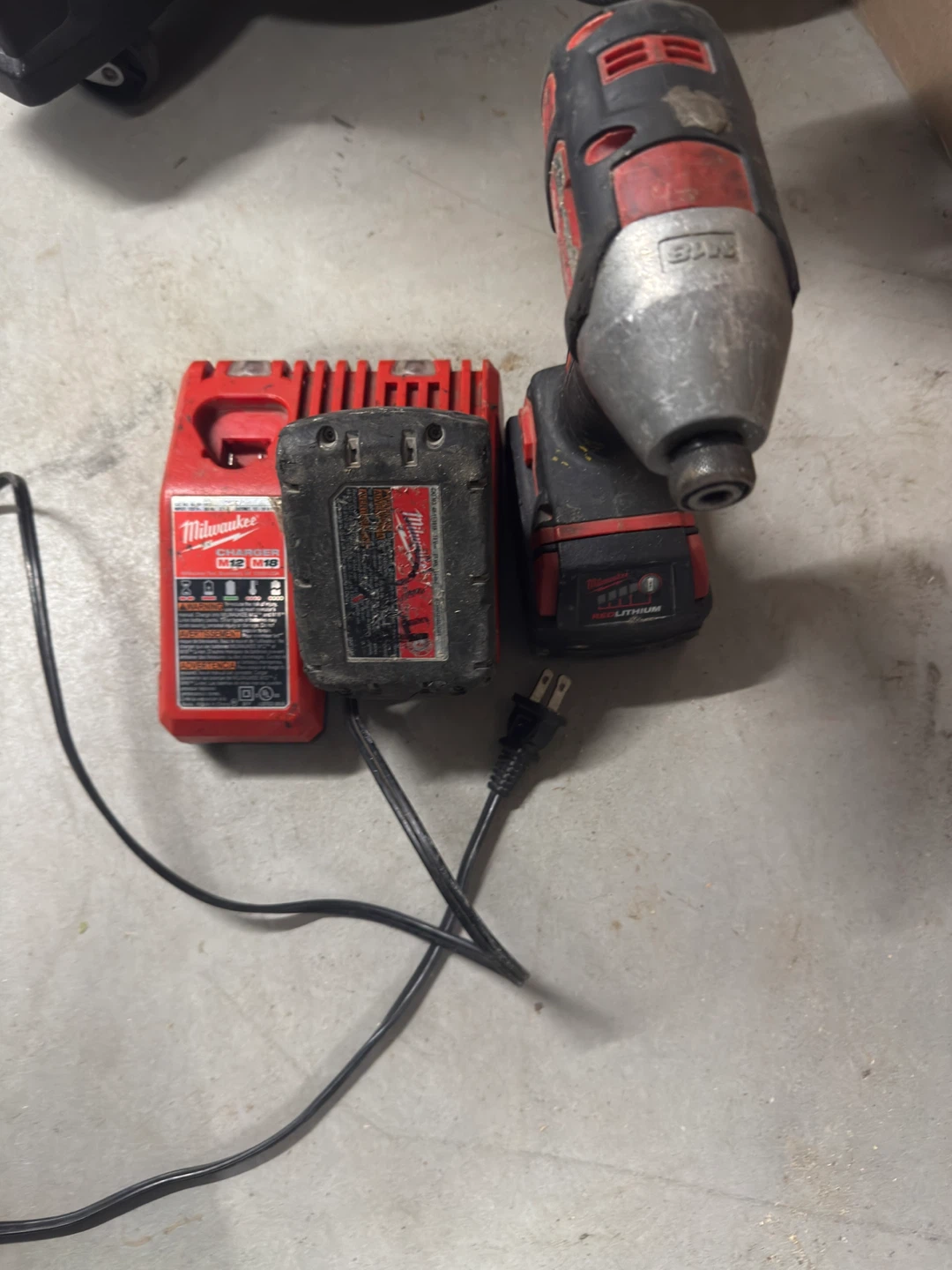 Milwaukee M12 Lithium-Ion Impact Wrench Kit - photo 3