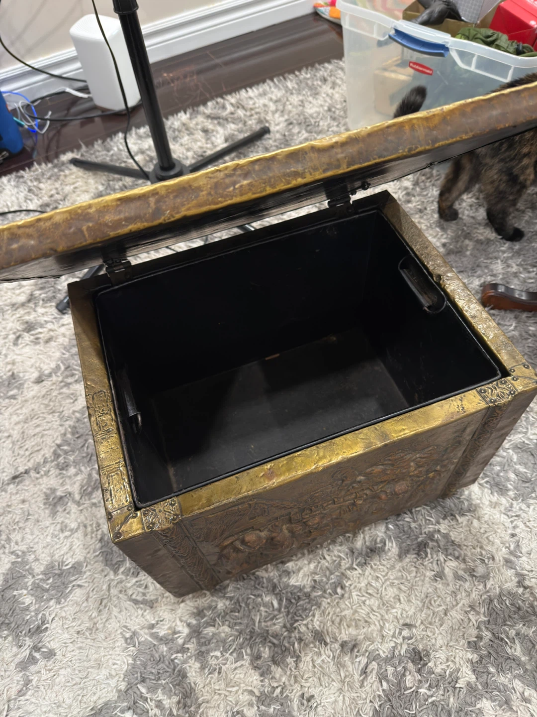 Vintage Embossed Brass Storage Box - photo 4