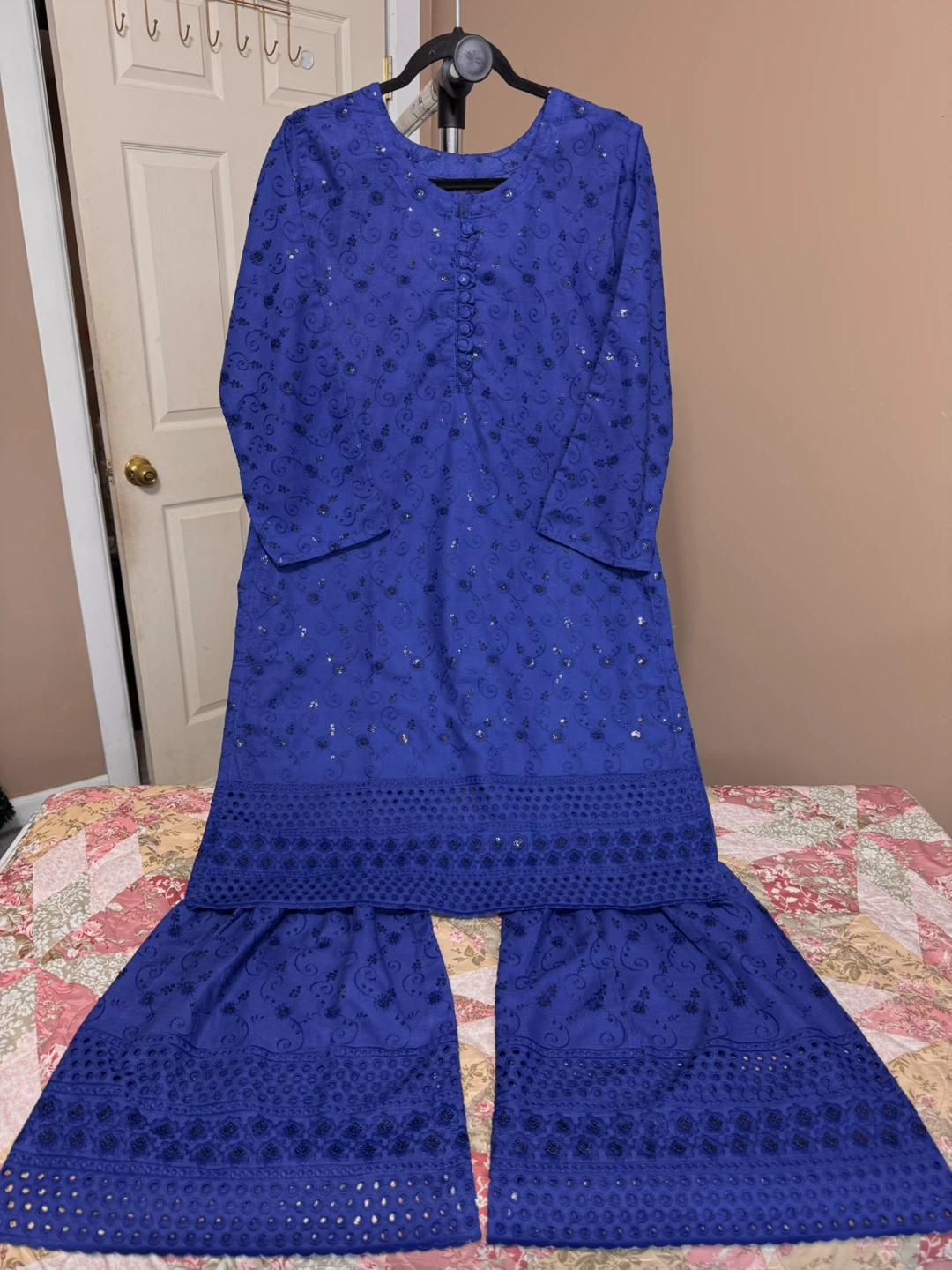 Pakistani cotton embroidered 2pc dress - photo 2