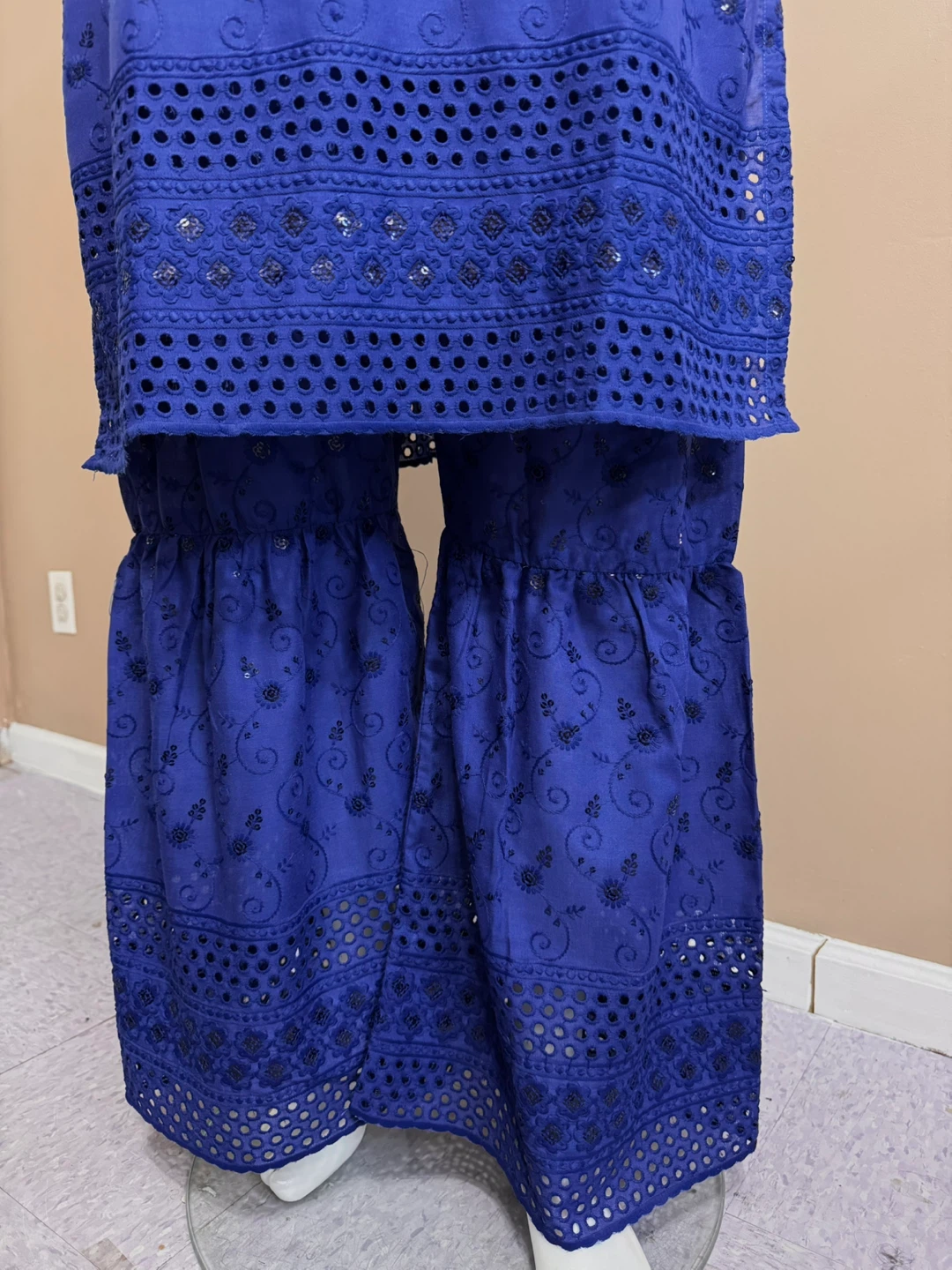 Pakistani cotton embroidered 2pc dress - photo 5