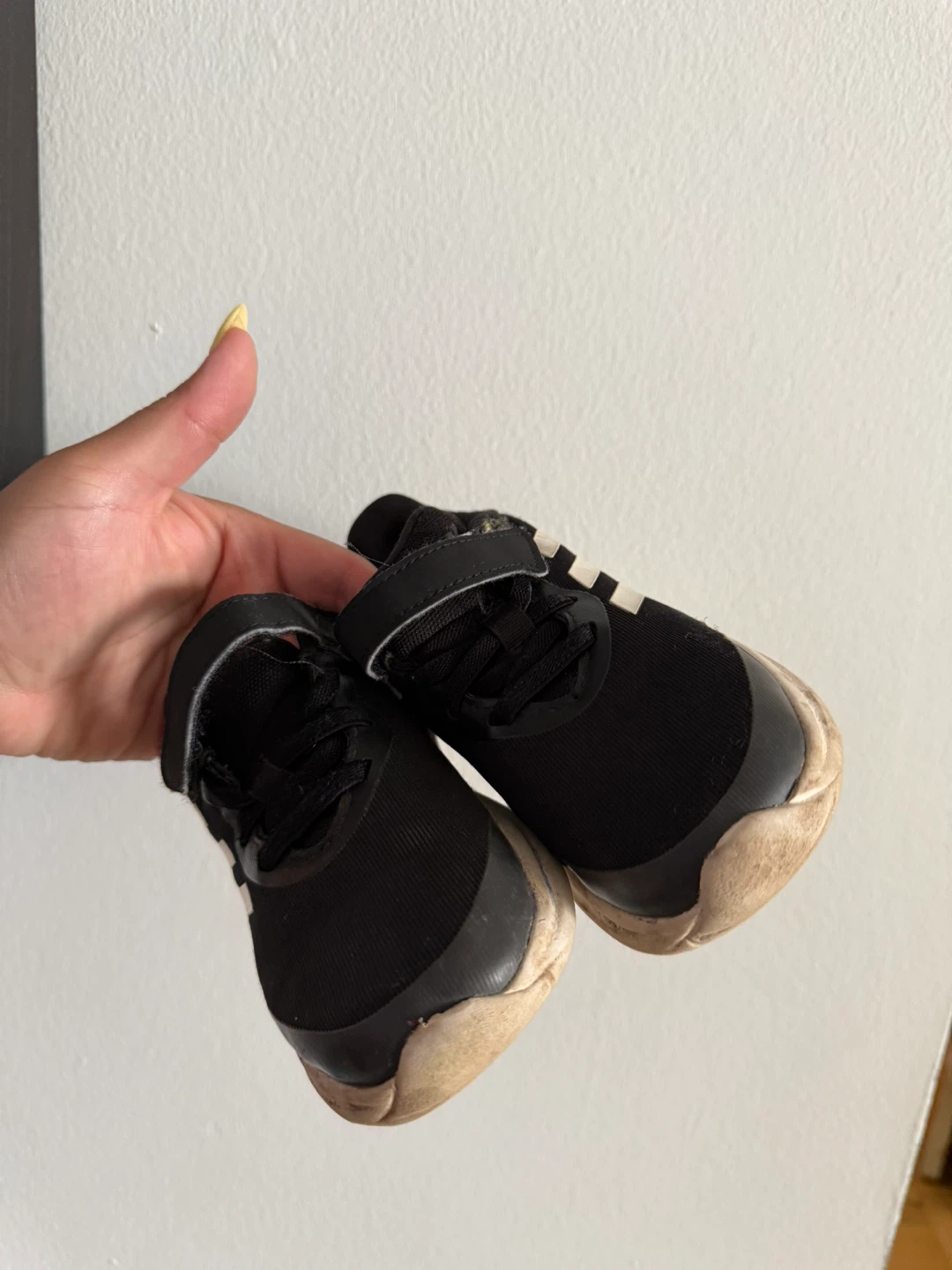 Adidas Kids Black running shoes 9C - photo 2