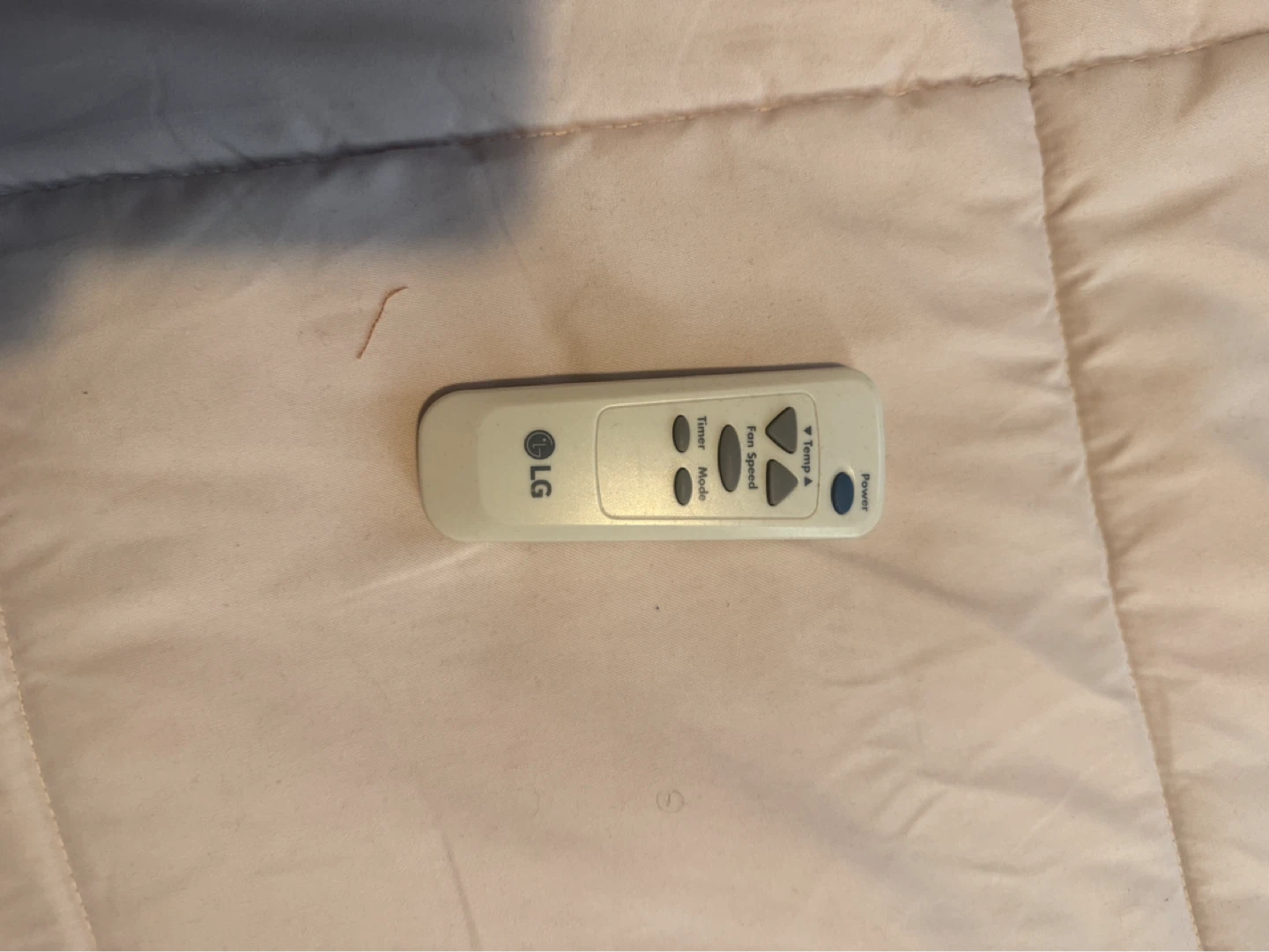 LG Window Air Conditioner with Remote - photo 2