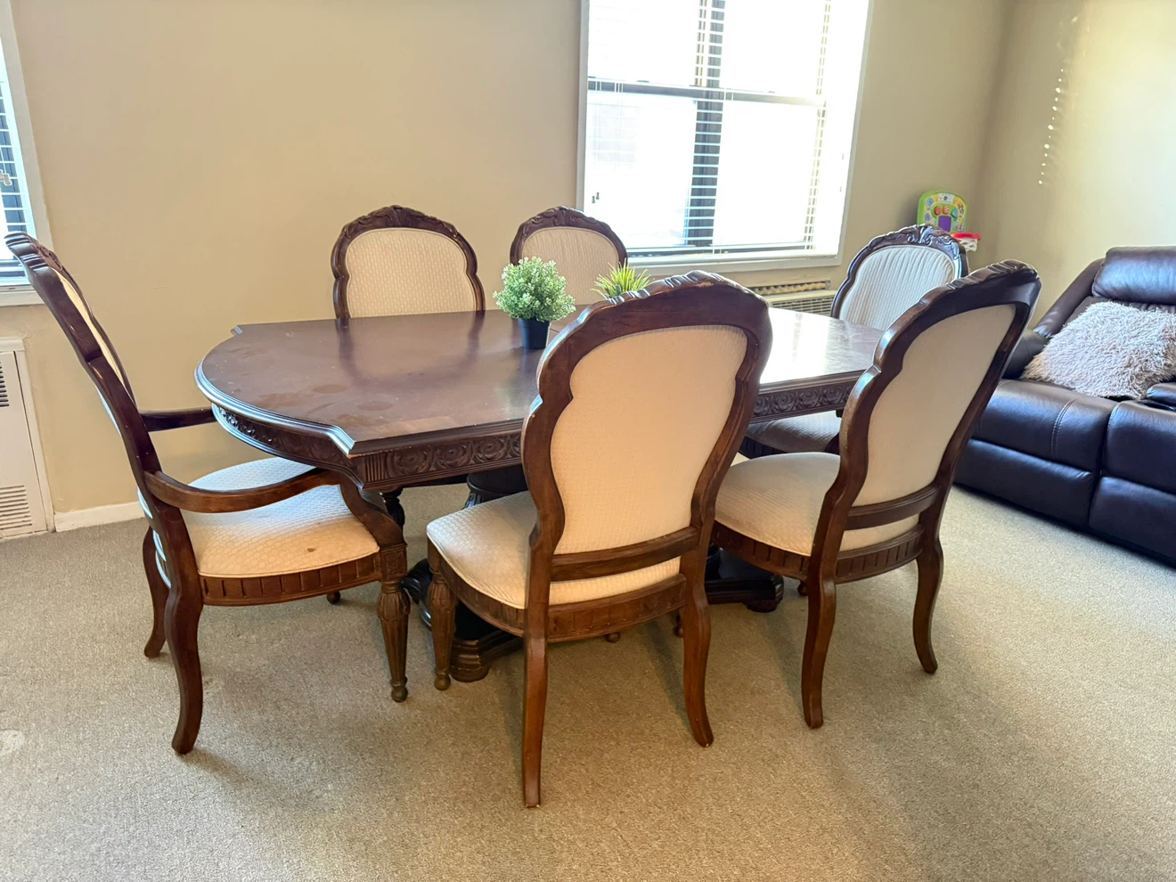 Dining Table with 6 Chairs - photo 3