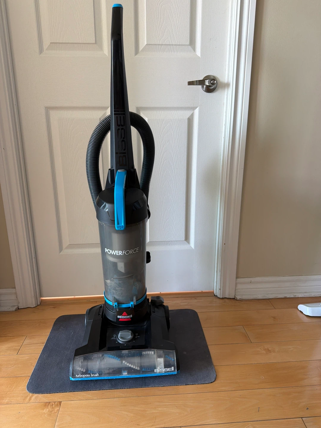 Bissell PowerForce Vacuum Cleaner