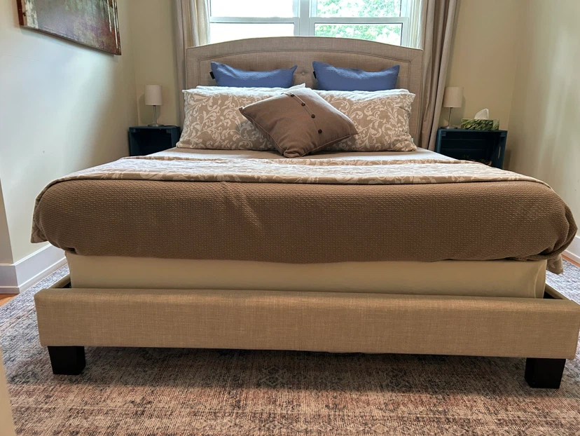 Queen bed, frame box spring mattress - photo 5