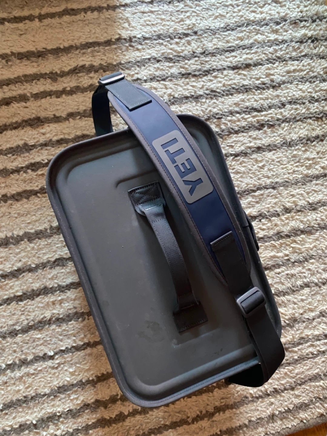 YETI Hopper Flip 18 Soft Cooler - photo 2