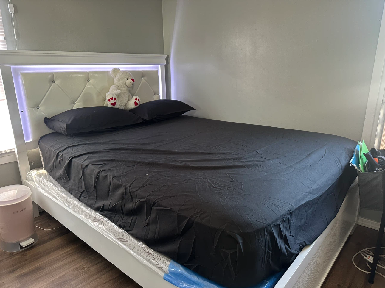 White Upholstered Queen Bed Frame with LED Headboard - photo 5
