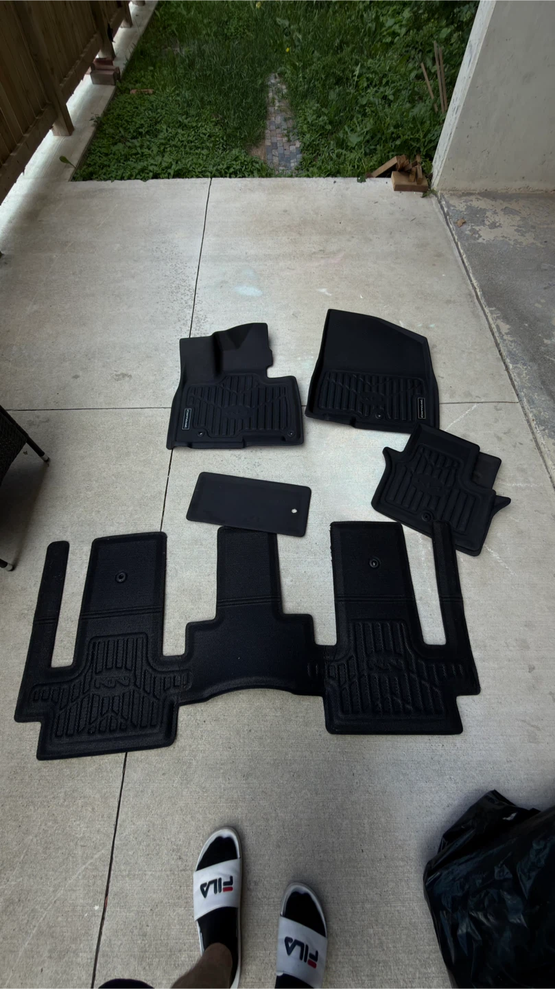 2022 KIA Carnival (8 seater) Floor Mats