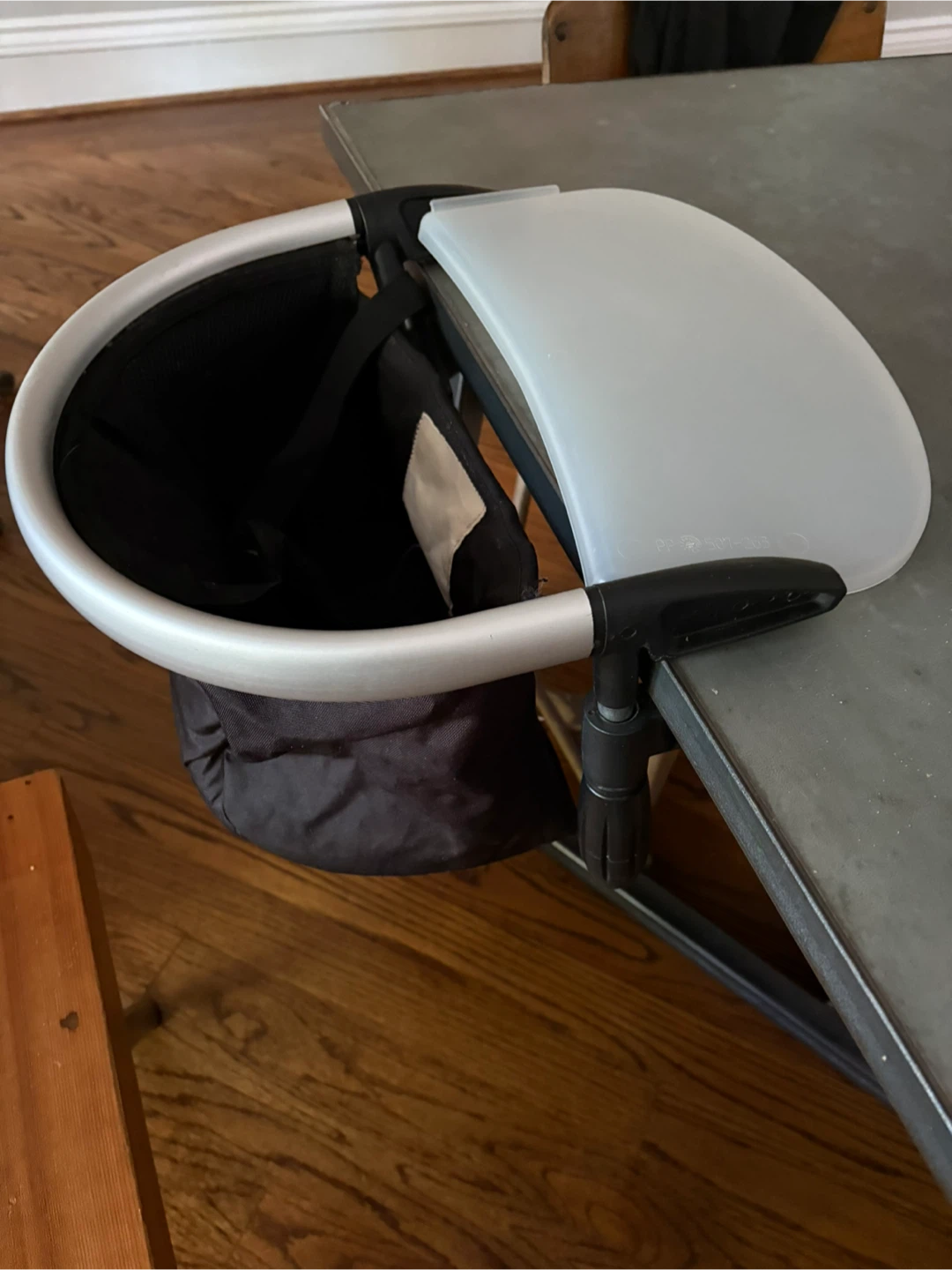 Black fabric table-hanging lobster high chair