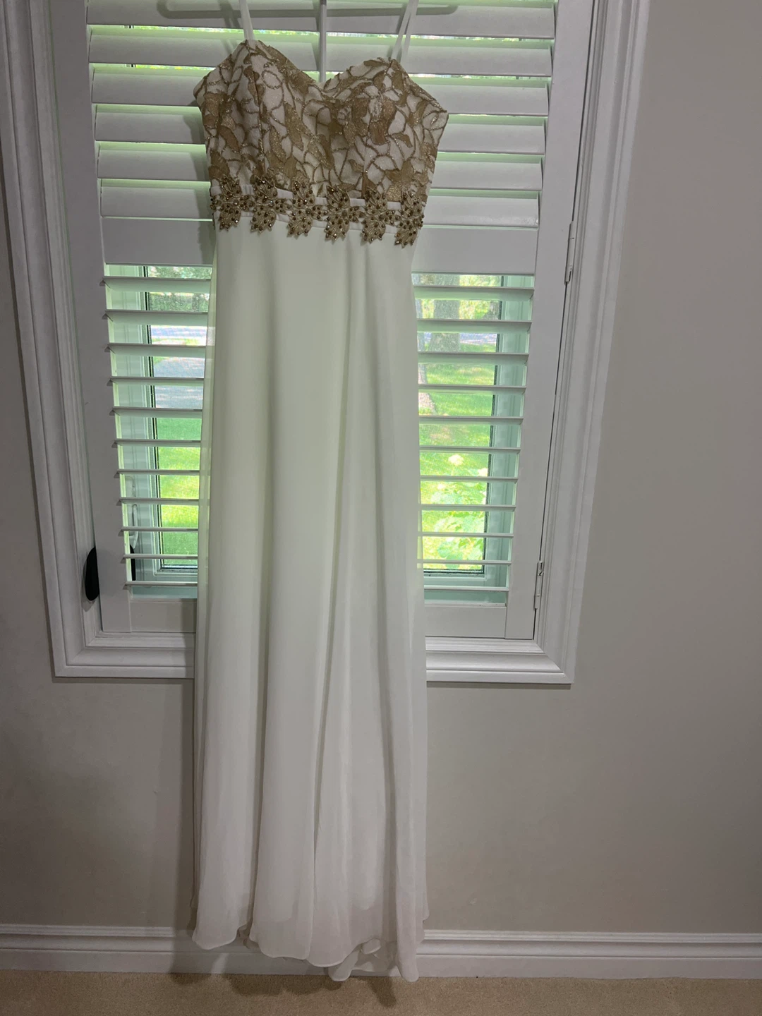 Inspiration White and Gold Formal Dress Size 38 - photo 3