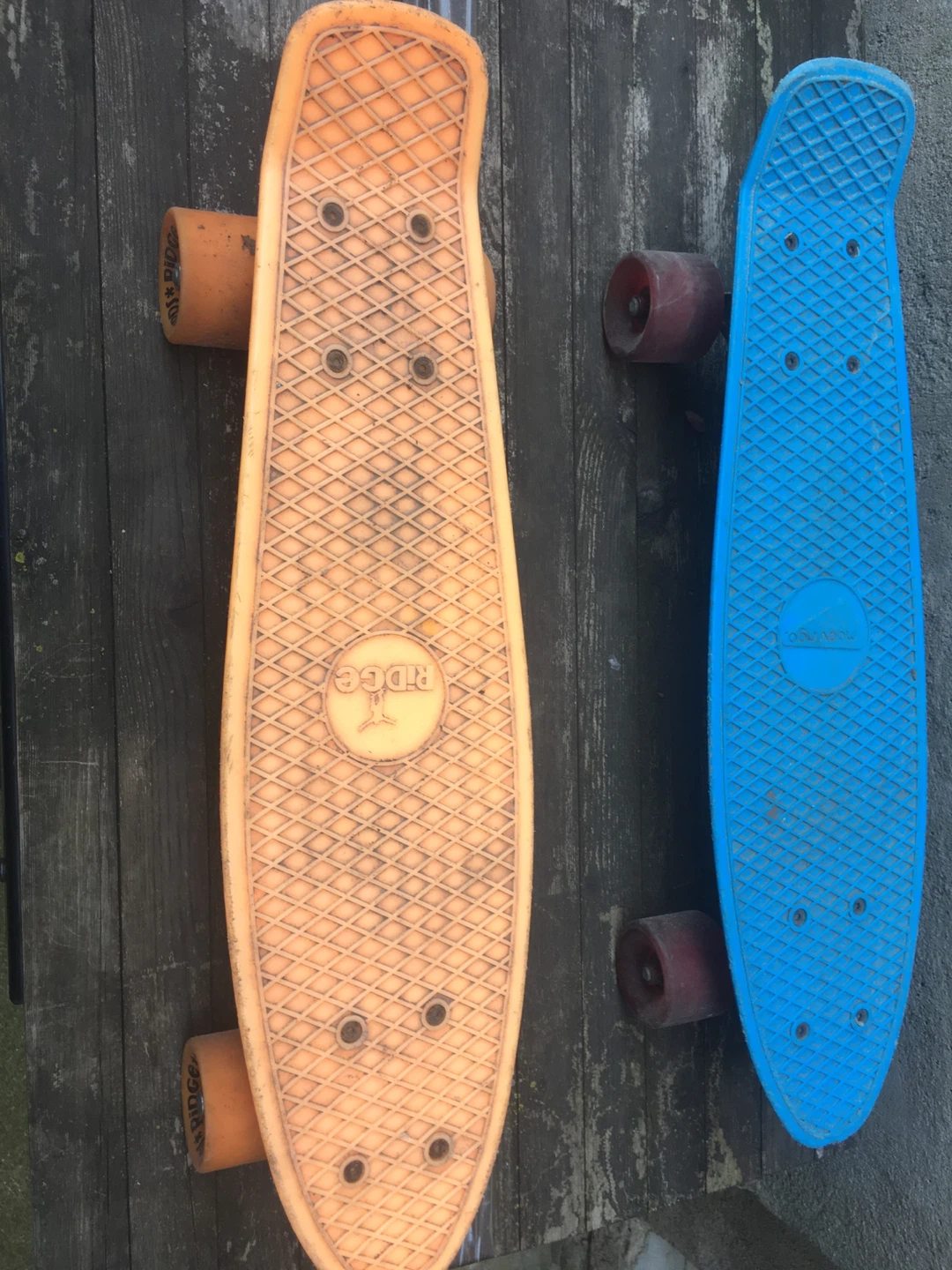 Ridge Retro 22" Skateboard - Orange & Blue