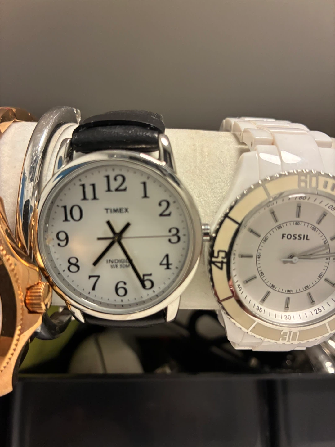 Fossil White Watch - photo 2